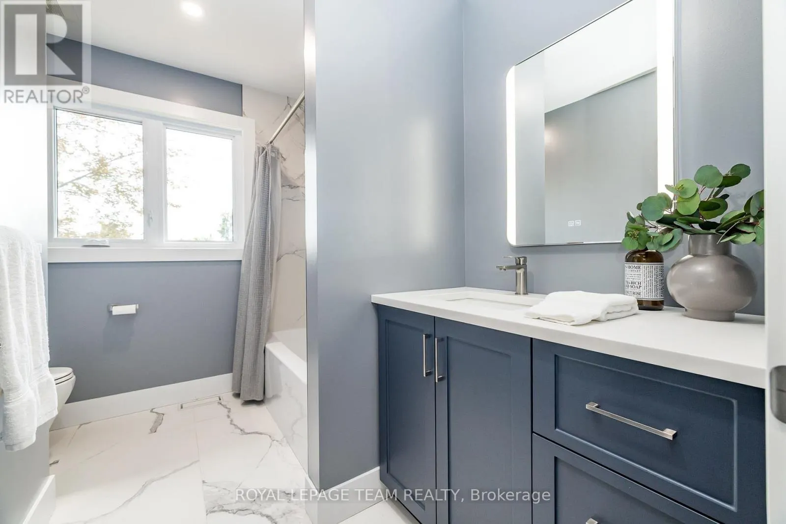206 RIVER VIEW LANE