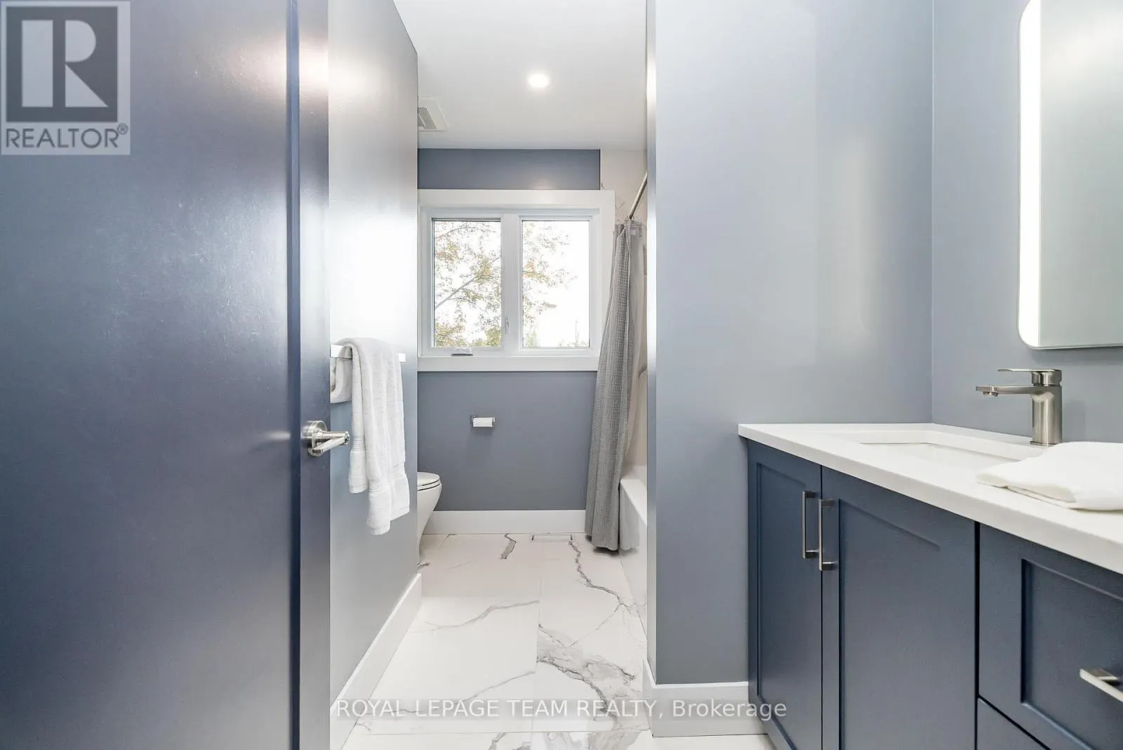 206 RIVER VIEW LANE