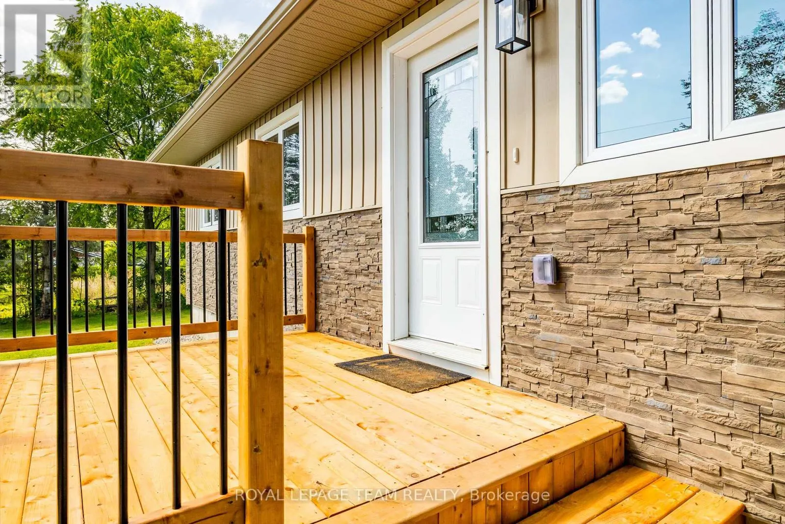 206 RIVER VIEW LANE