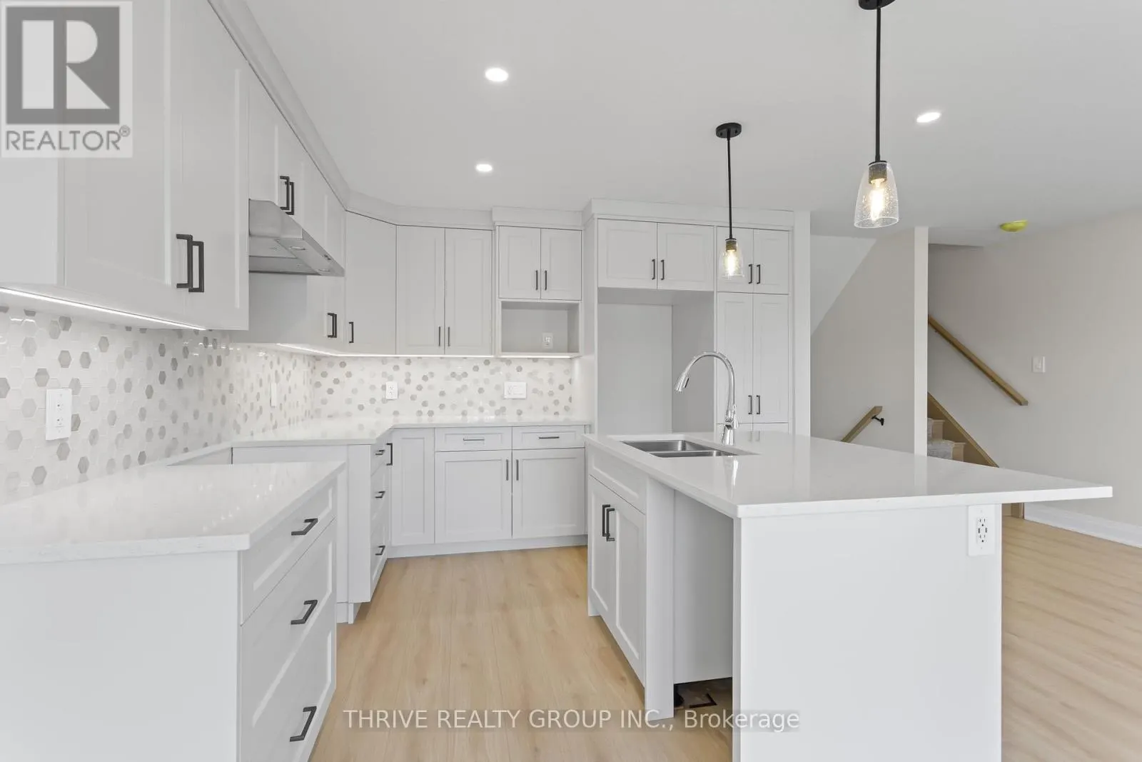 40 - 2261 LINKWAY BOULEVARD, #40