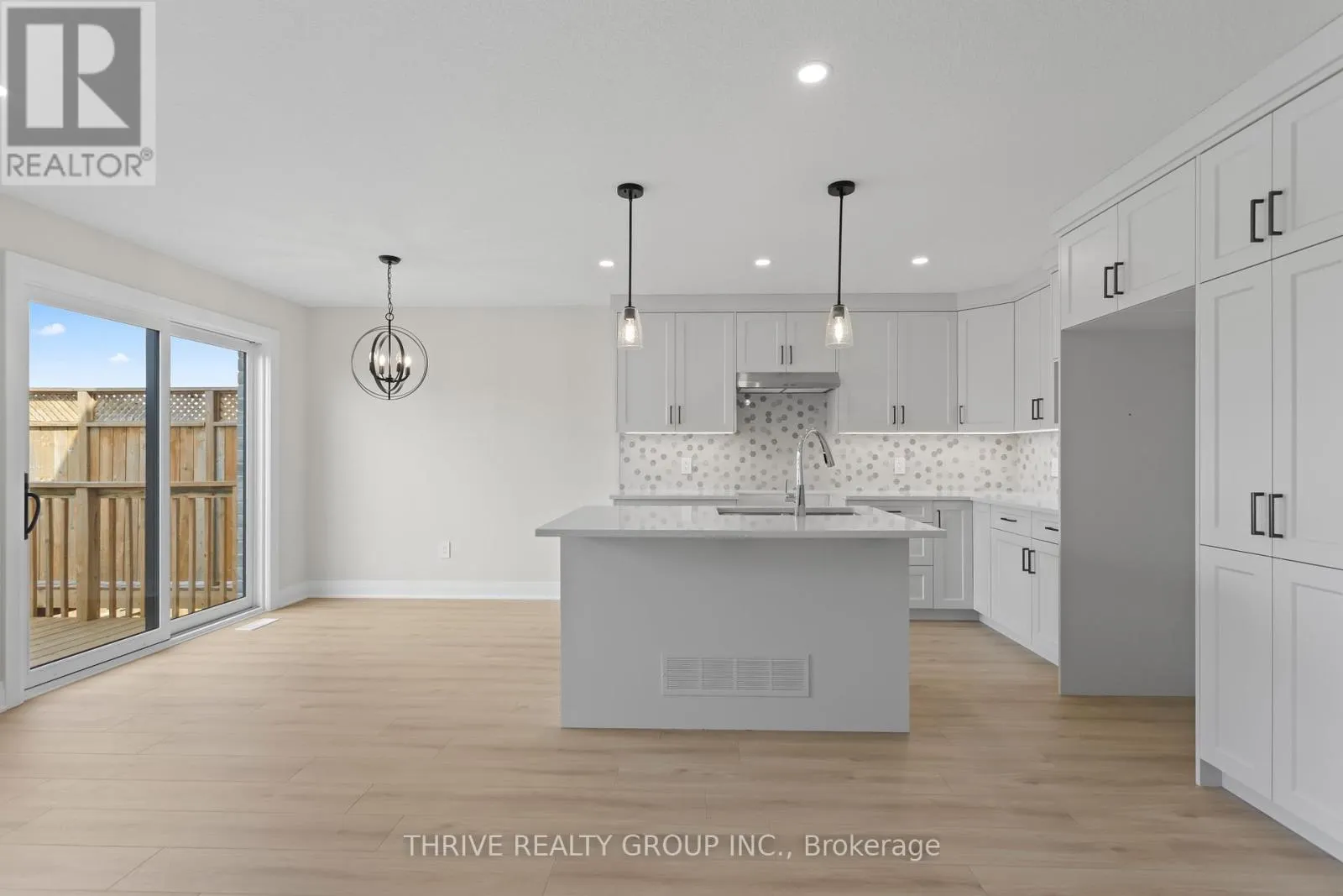 40 - 2261 LINKWAY BOULEVARD, #40