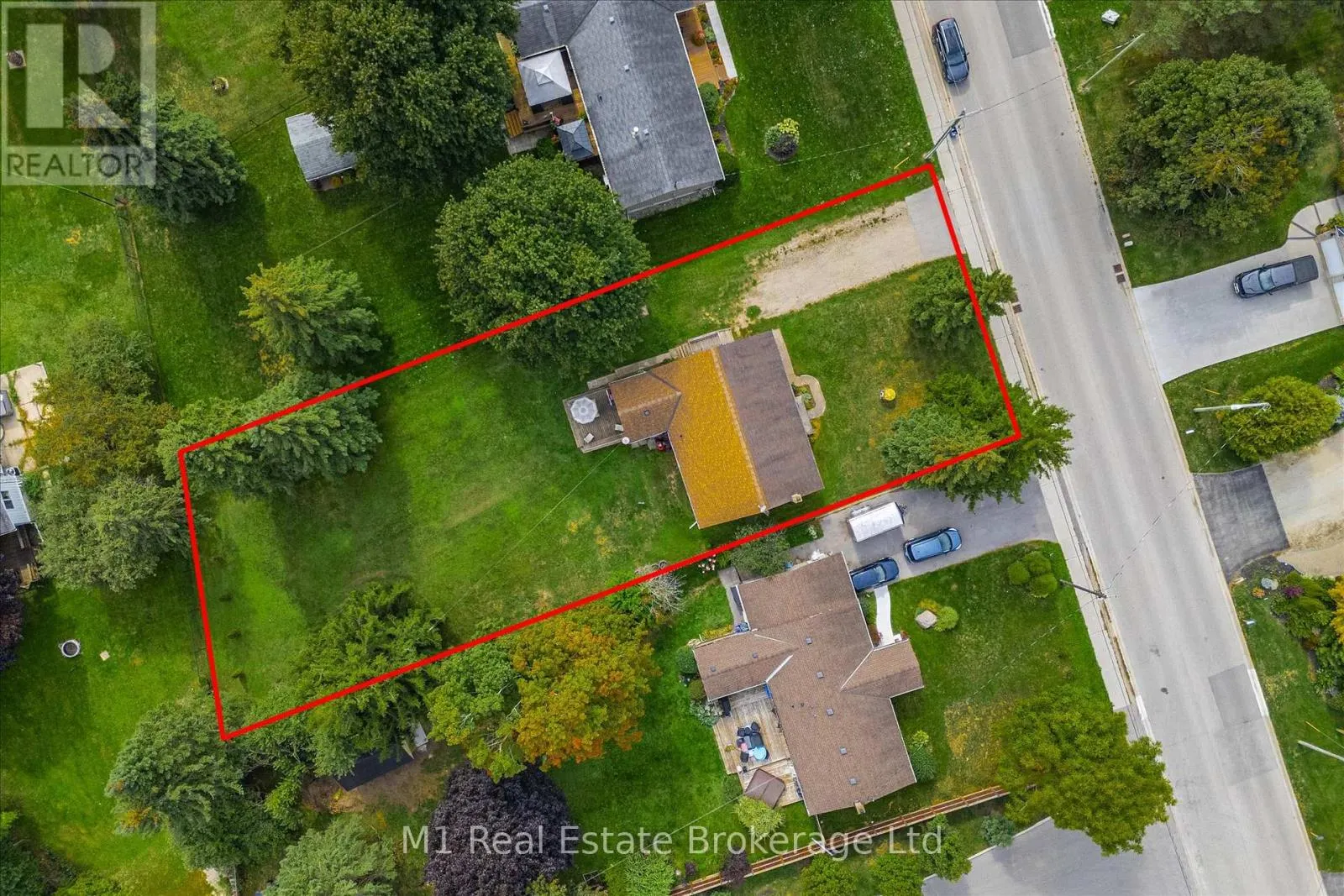 33 19 SIDE ROAD