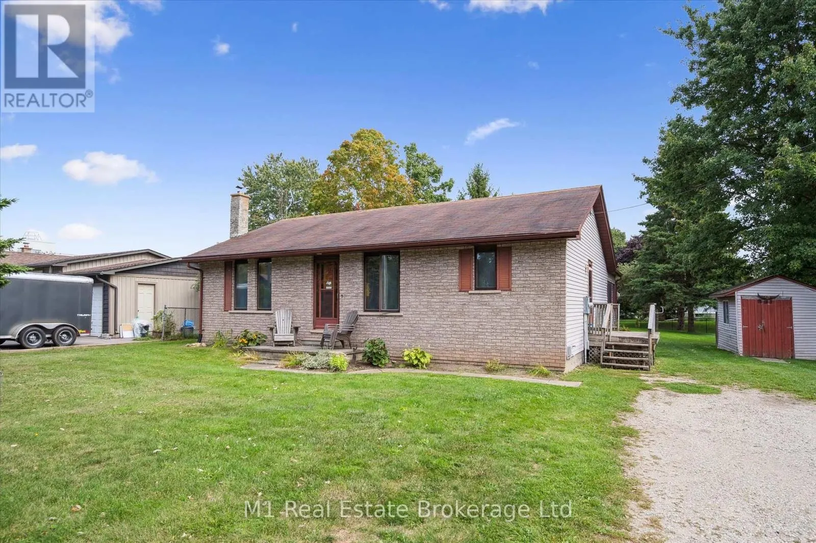 33 19 SIDE ROAD