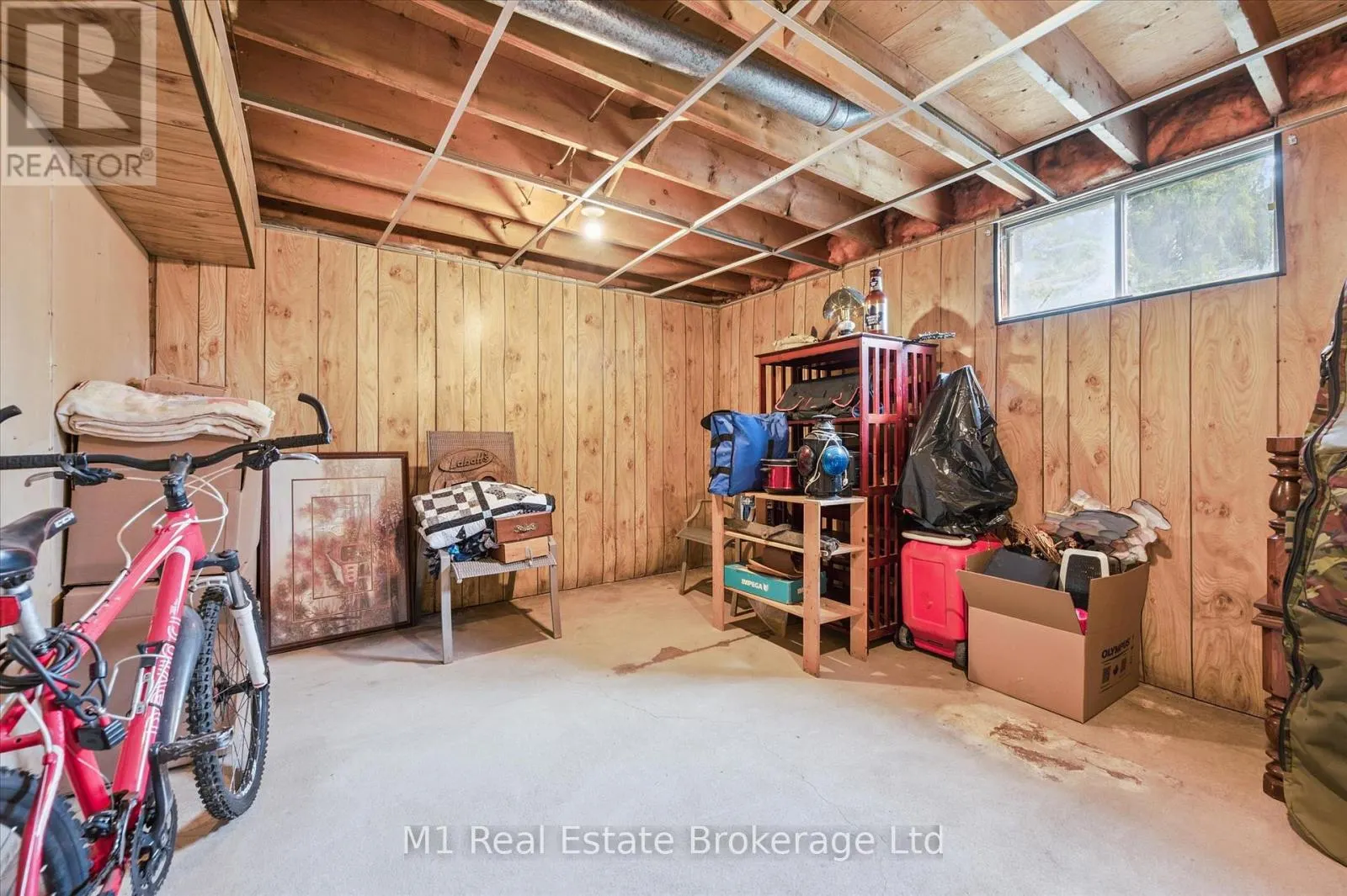 33 19 SIDE ROAD