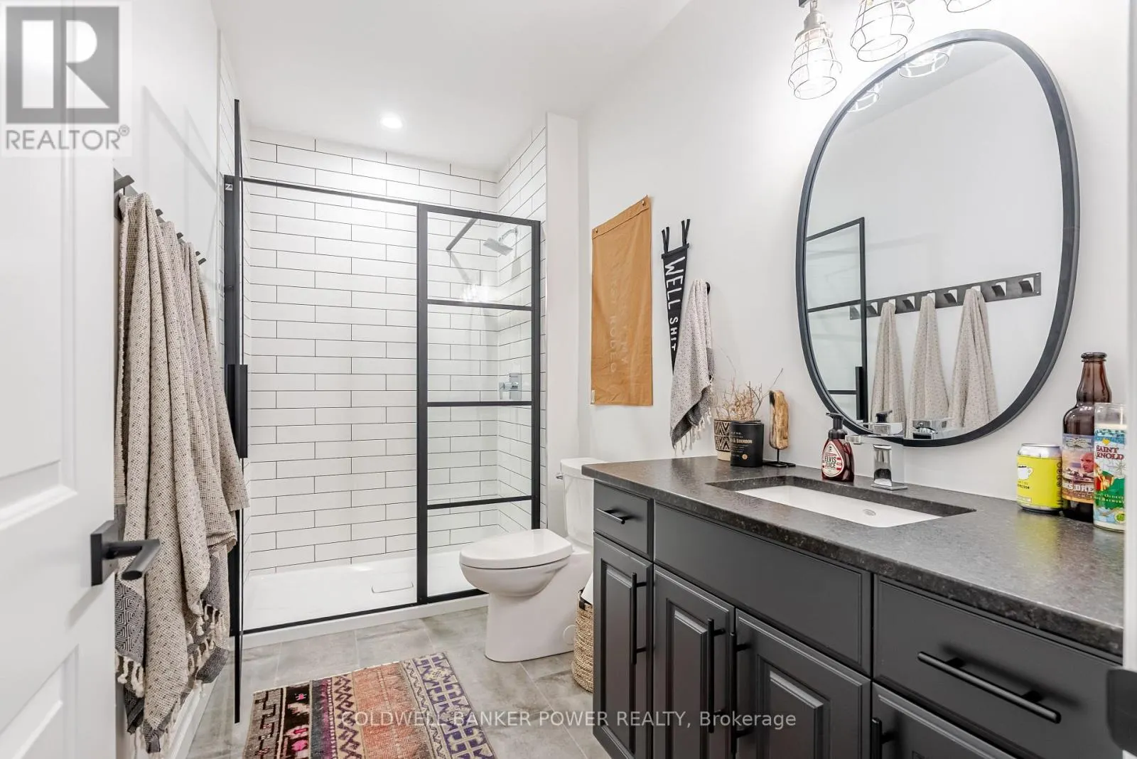 21 EDGEVIEW CRESCENT
