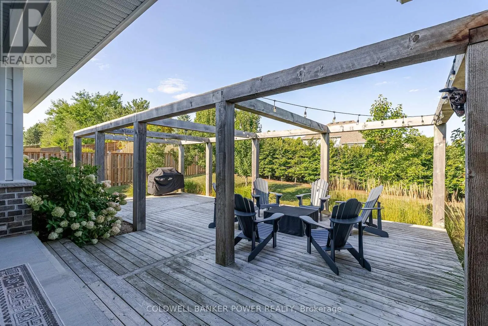 21 EDGEVIEW CRESCENT