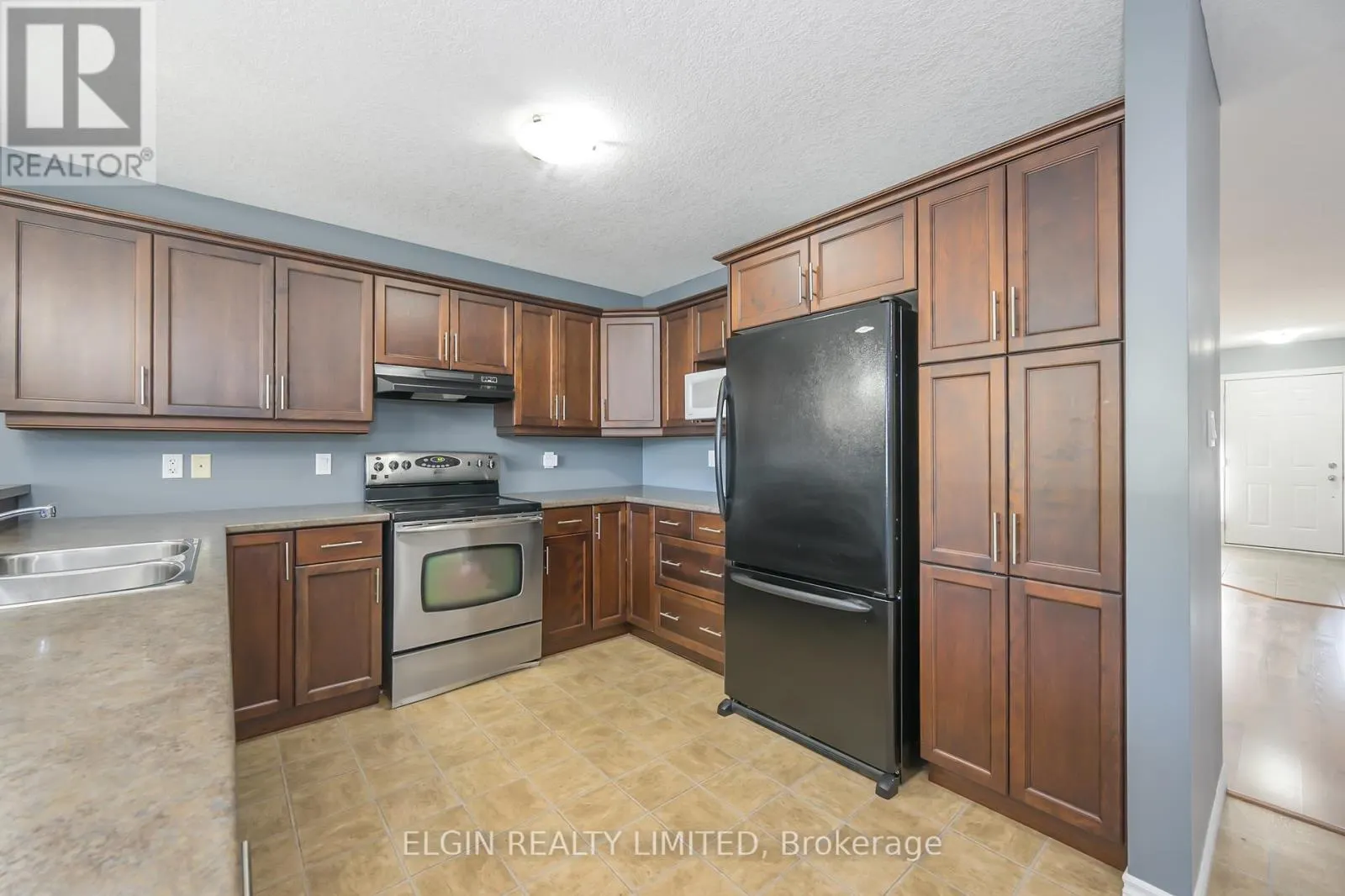 12 PEACH TREE BOULEVARD