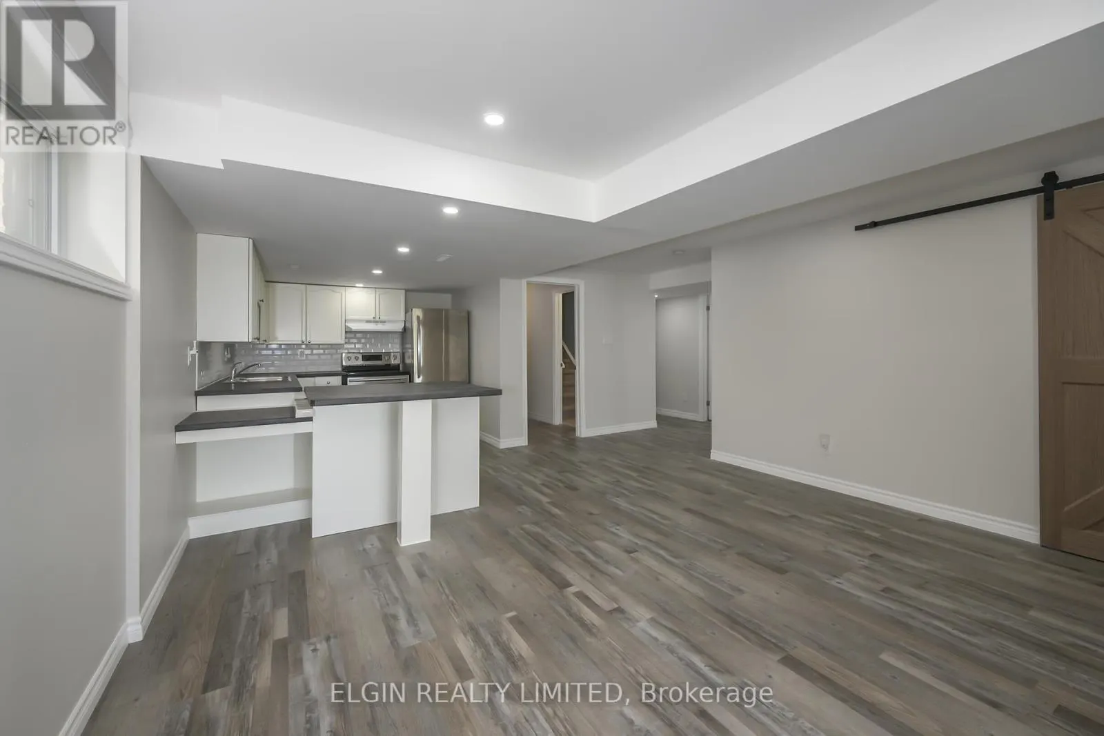 12 PEACH TREE BOULEVARD