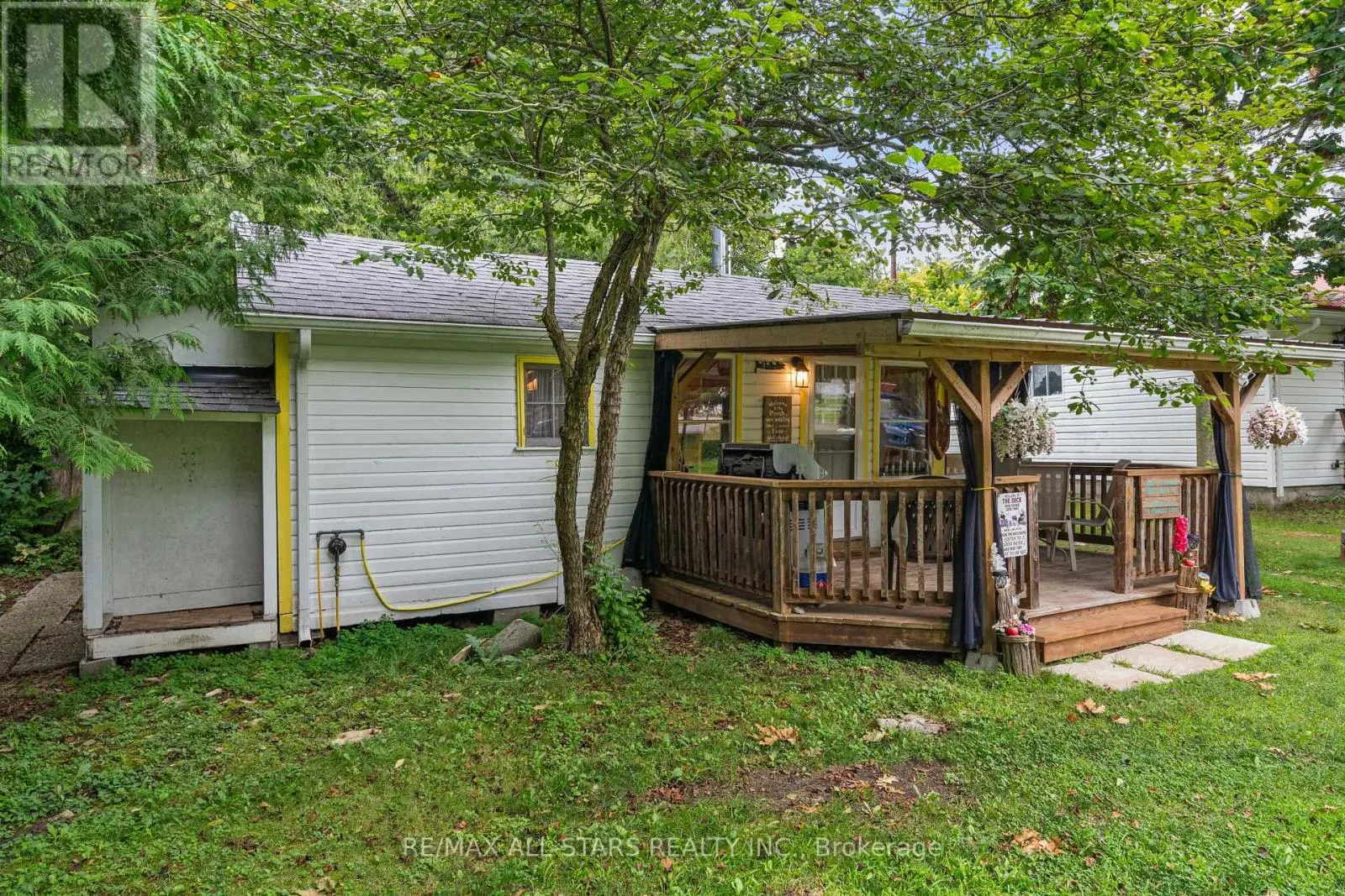 93 STURGEON GLEN ROAD