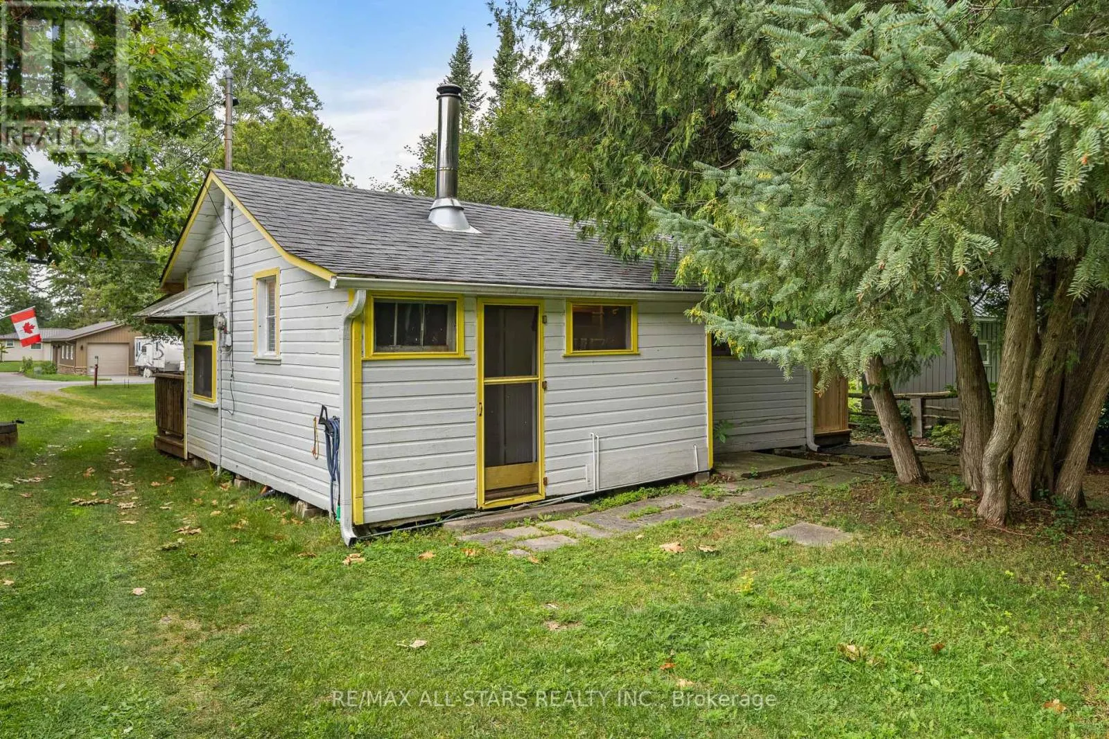 93 STURGEON GLEN ROAD