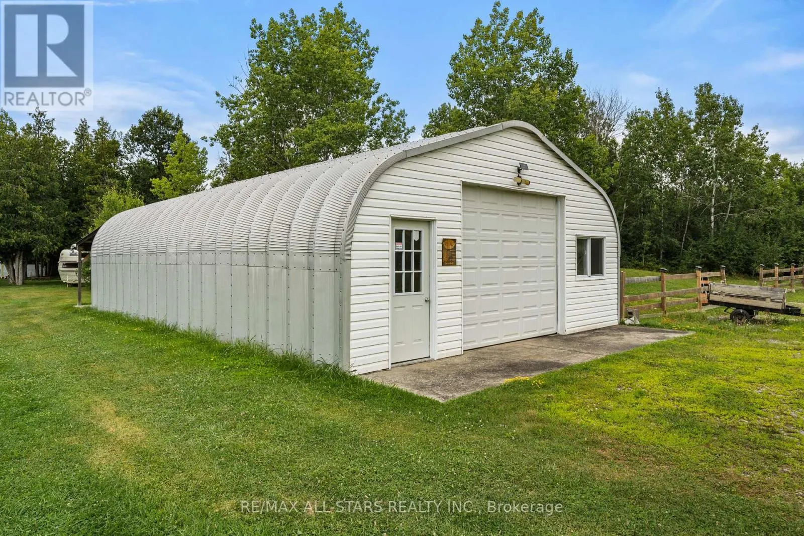 93 STURGEON GLEN ROAD