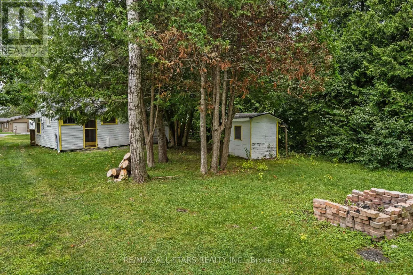 93 STURGEON GLEN ROAD