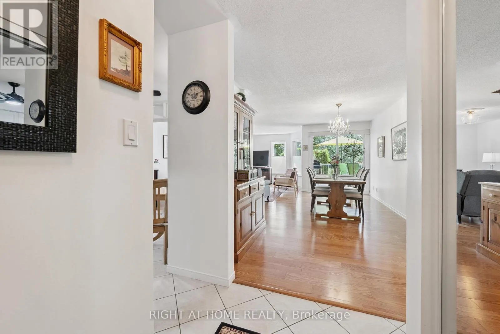 122B - 1099 CLONSILLA AVENUE, #122B