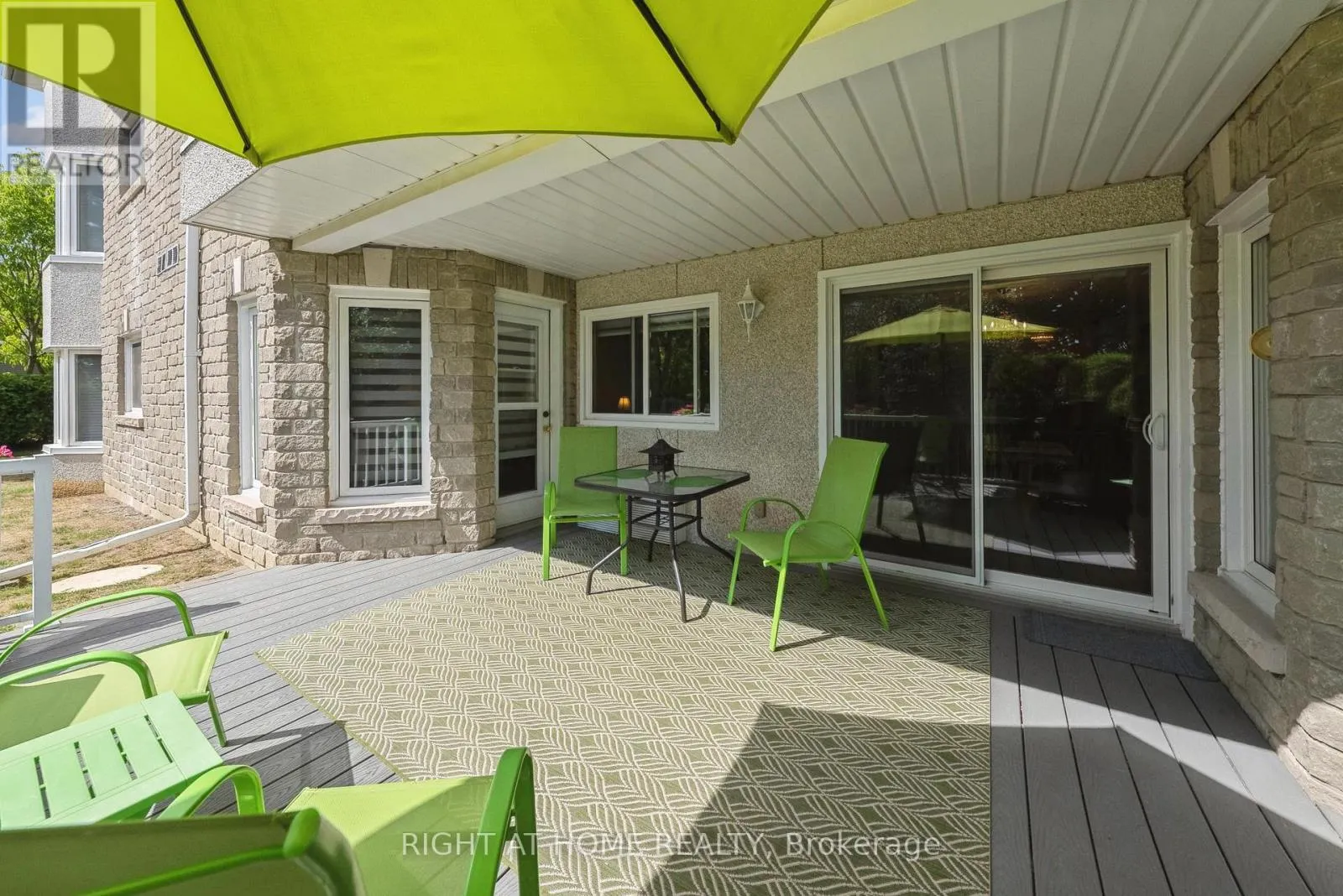 122B - 1099 CLONSILLA AVENUE, #122B