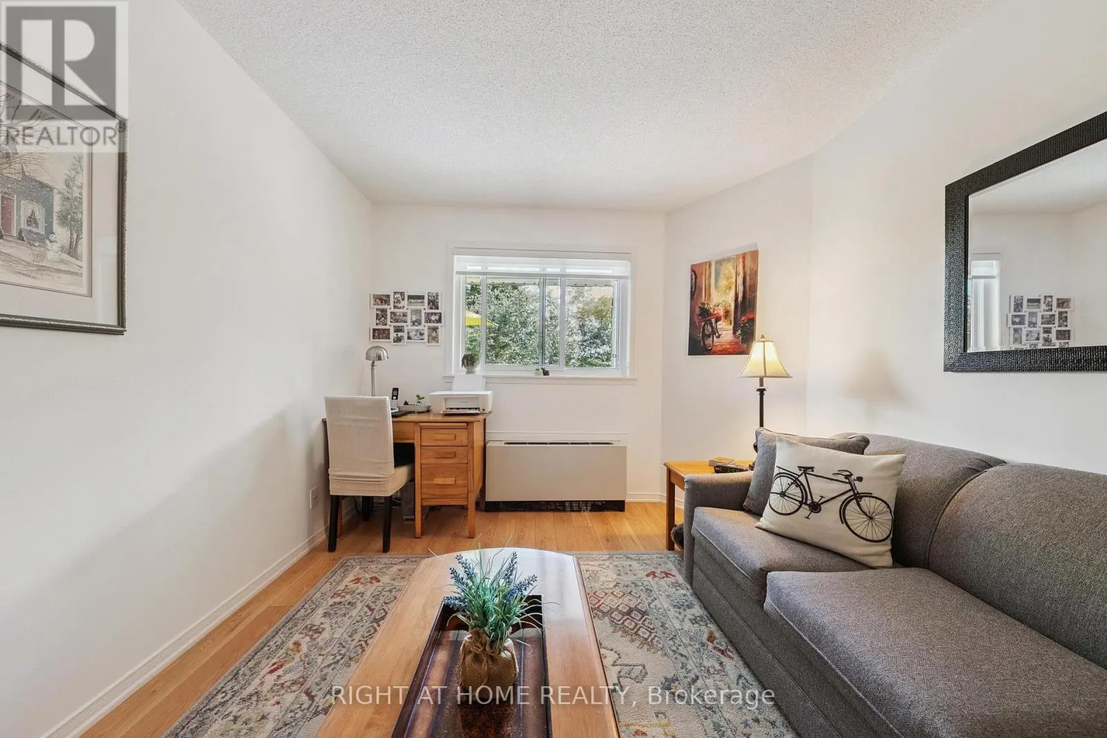 122B - 1099 CLONSILLA AVENUE, #122B