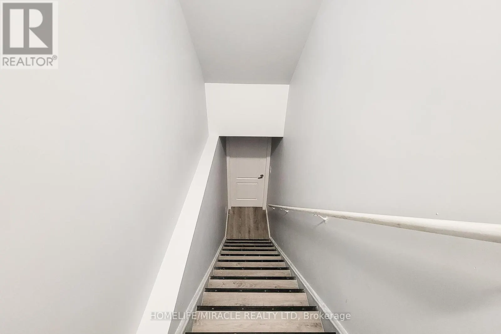 11 SEANESY DRIVE