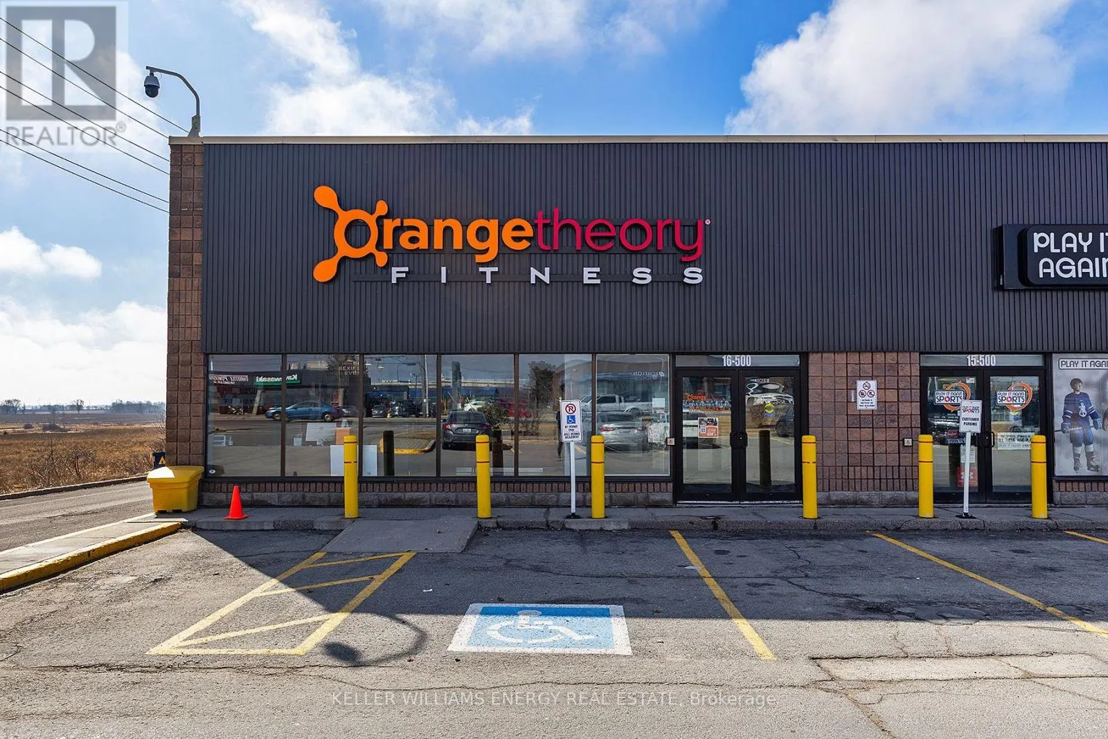 6B - 500 GARDINERS ROAD, #6B