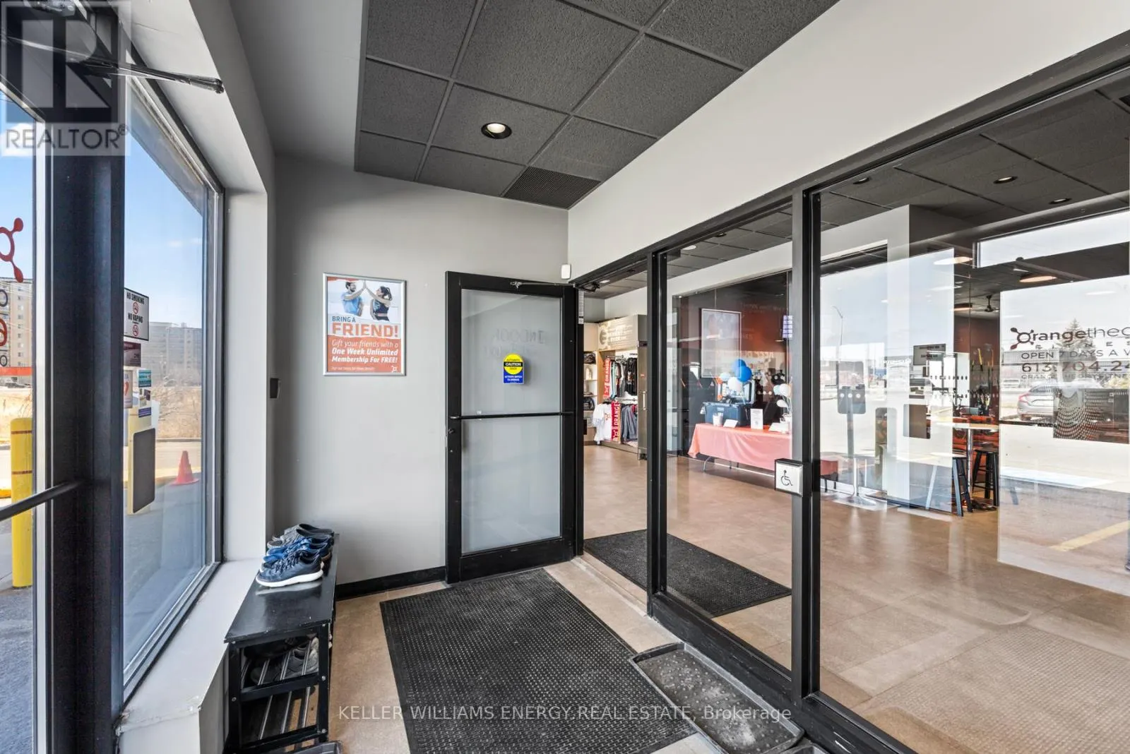 6B - 500 GARDINERS ROAD, #6B