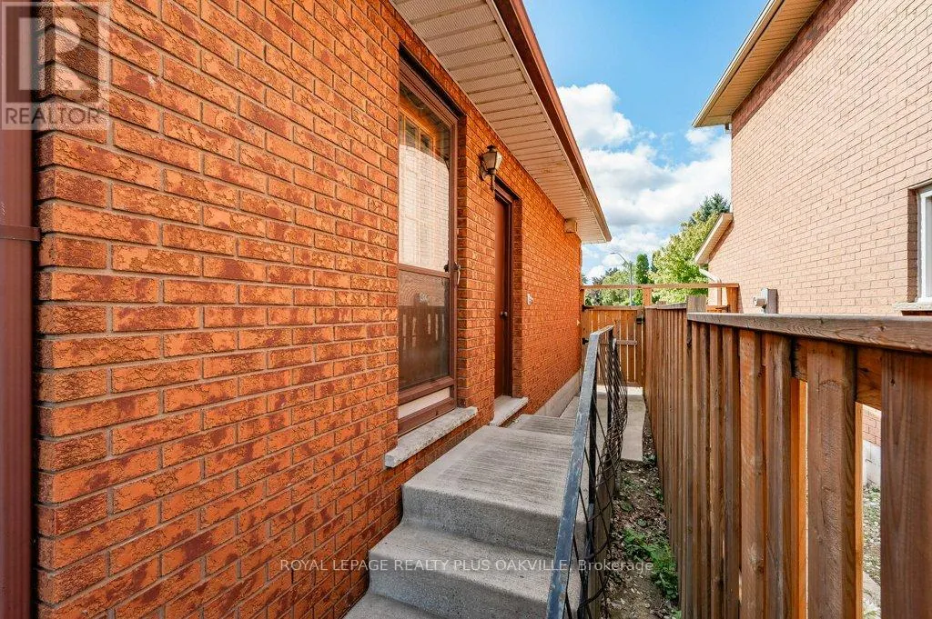 67 HORIZON COURT