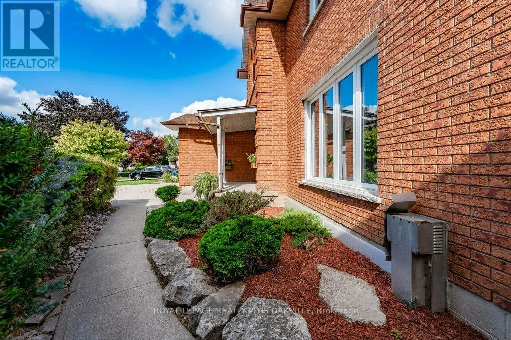 67 HORIZON COURT