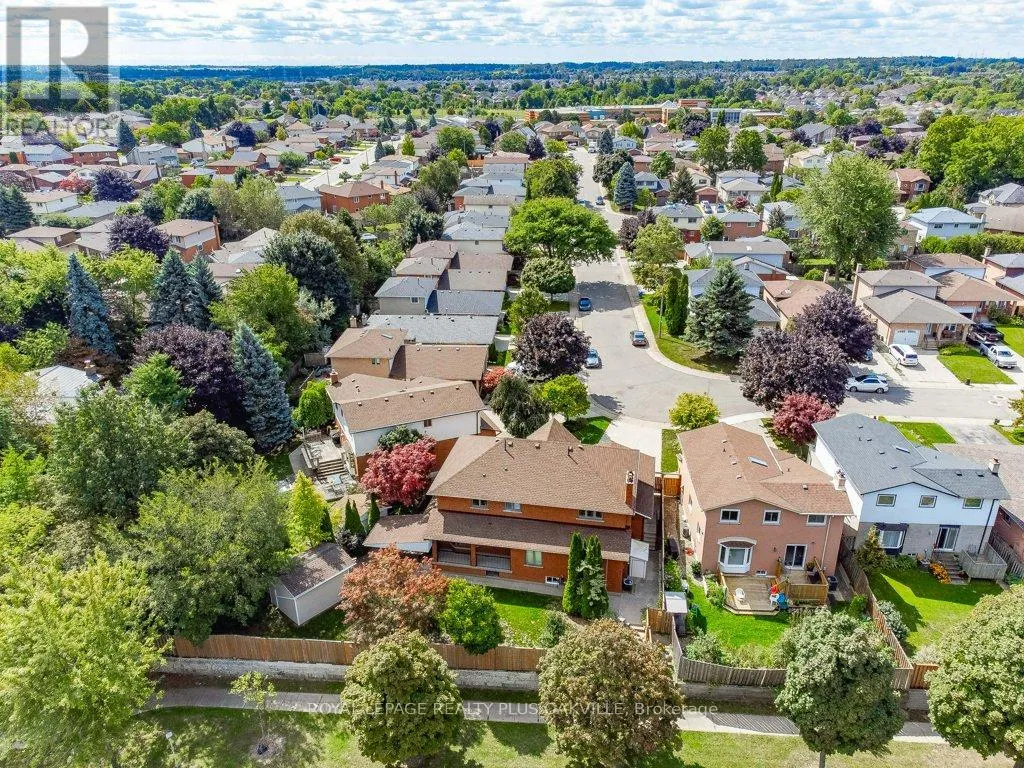 67 HORIZON COURT
