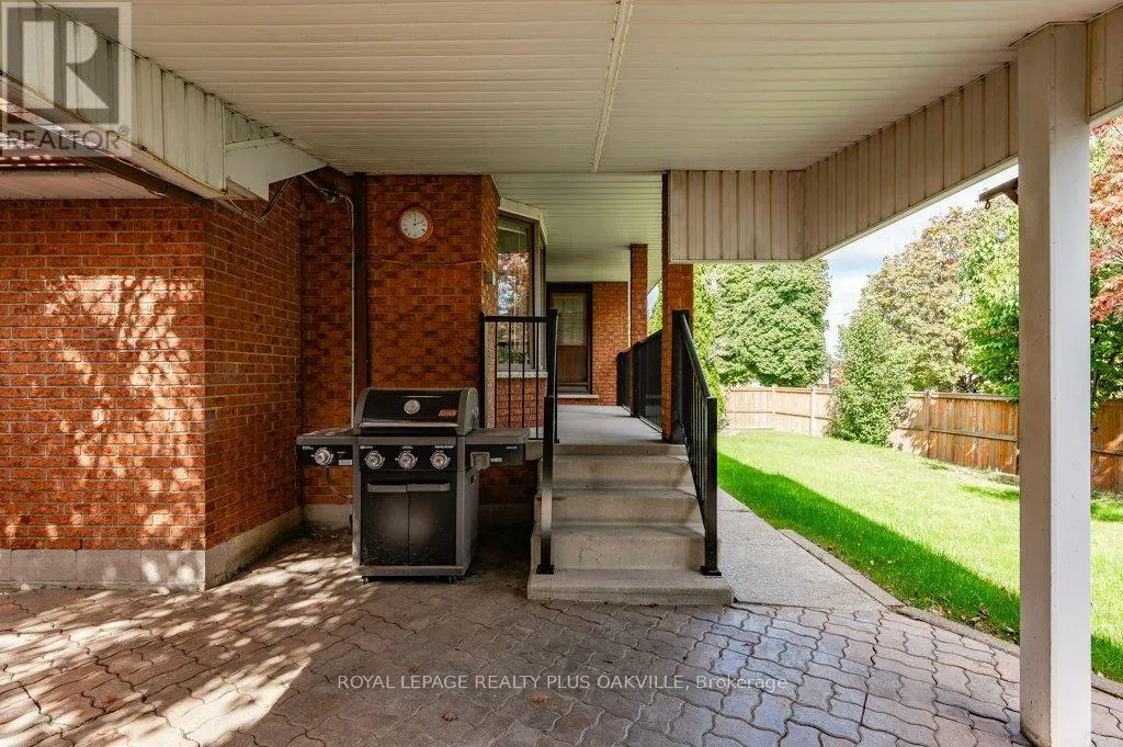 67 HORIZON COURT