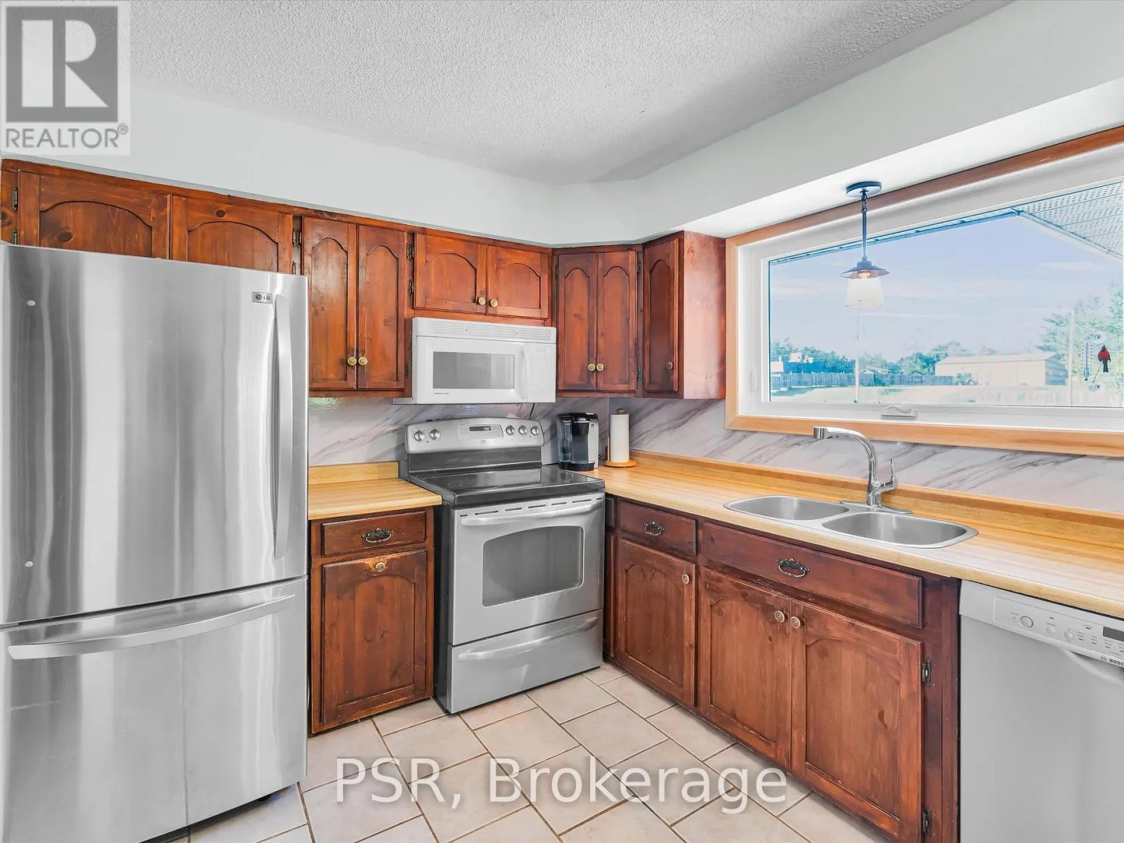 1016 KAHSHE LAKE ROAD S