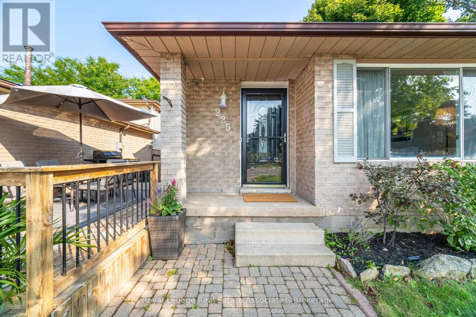 225 GOLFWOOD DRIVE