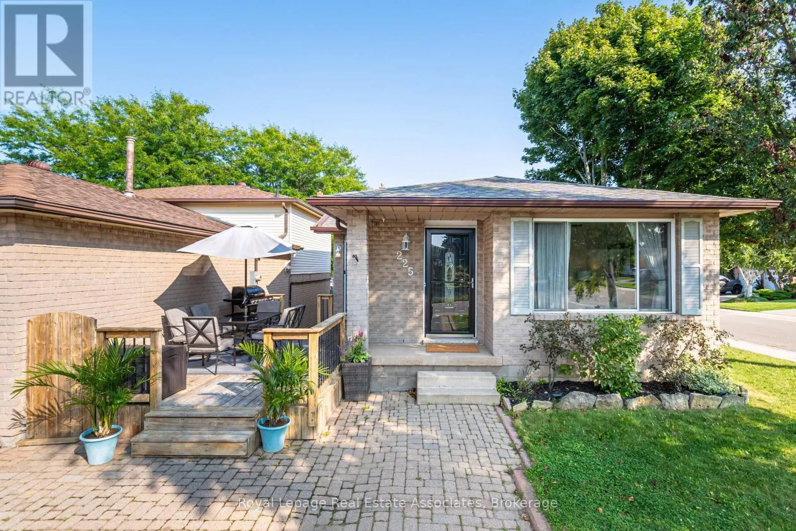 225 GOLFWOOD DRIVE