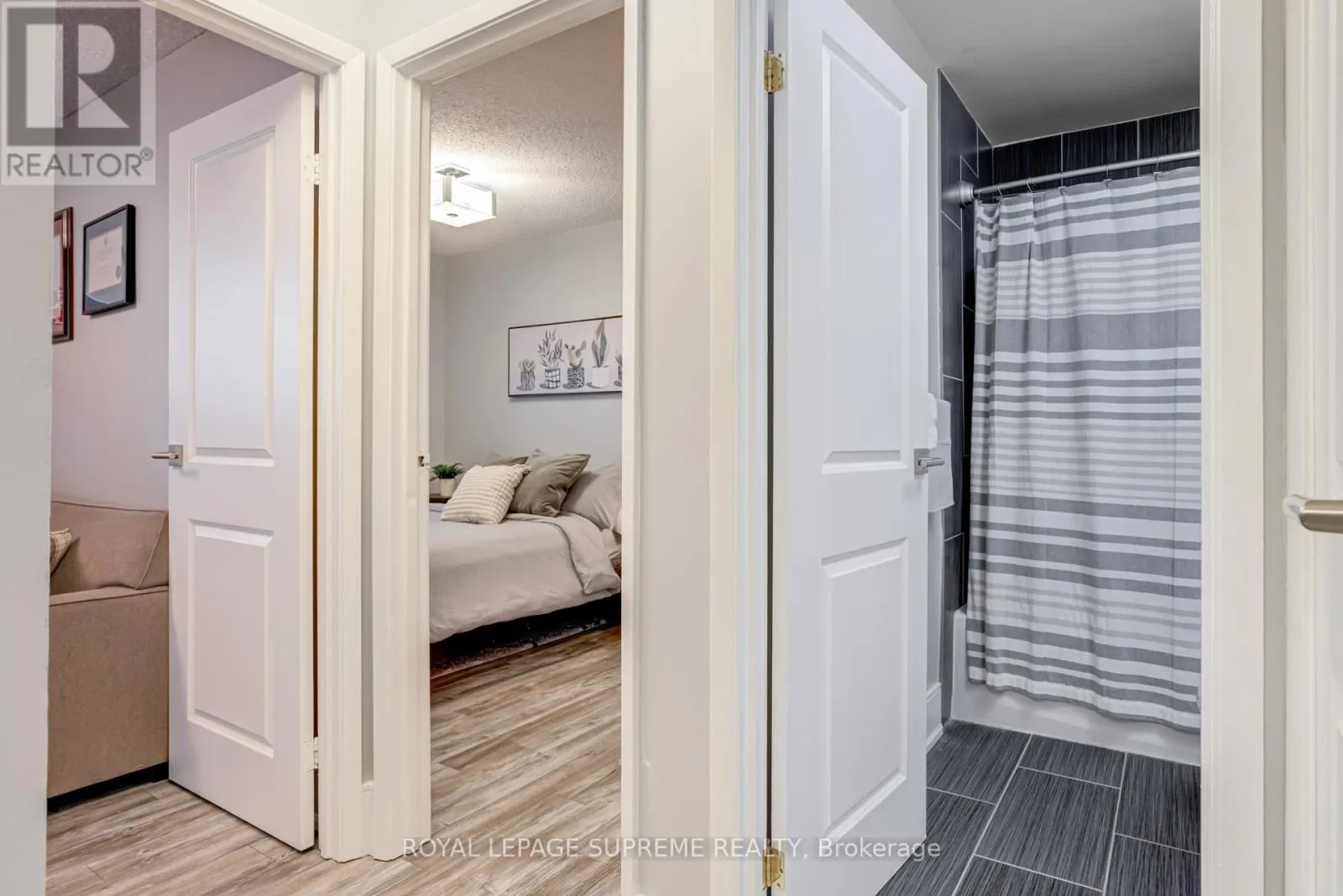 21 - 135 CHALMERS STREET S