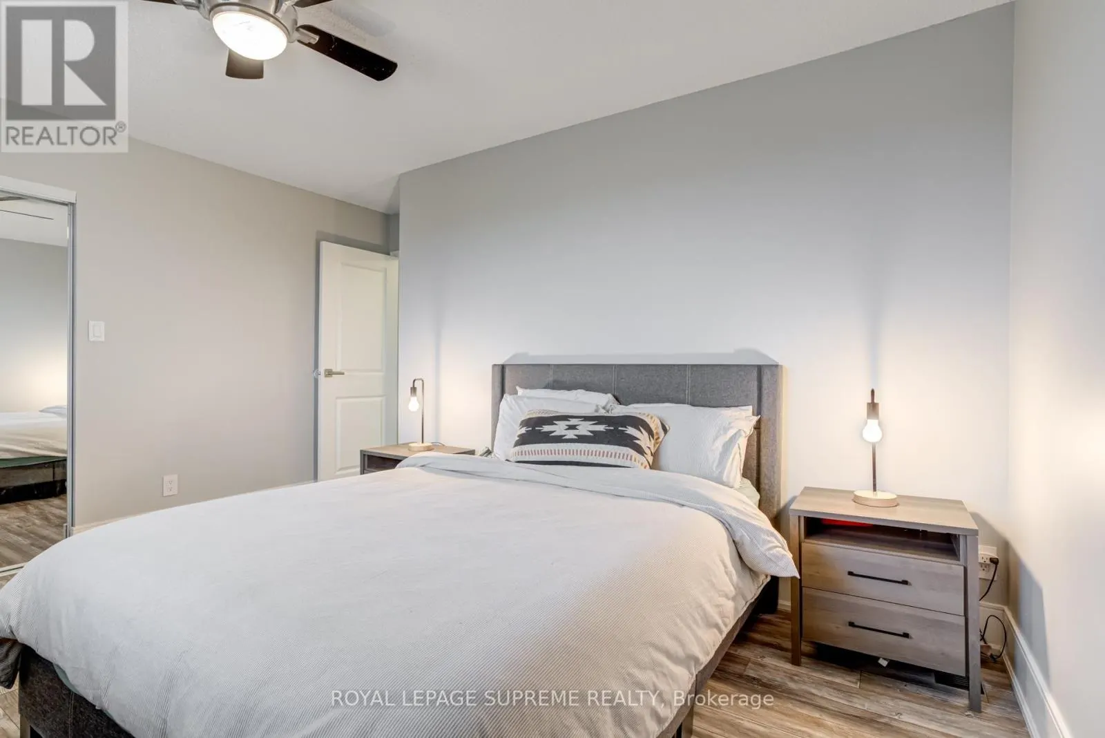 21 - 135 CHALMERS STREET S