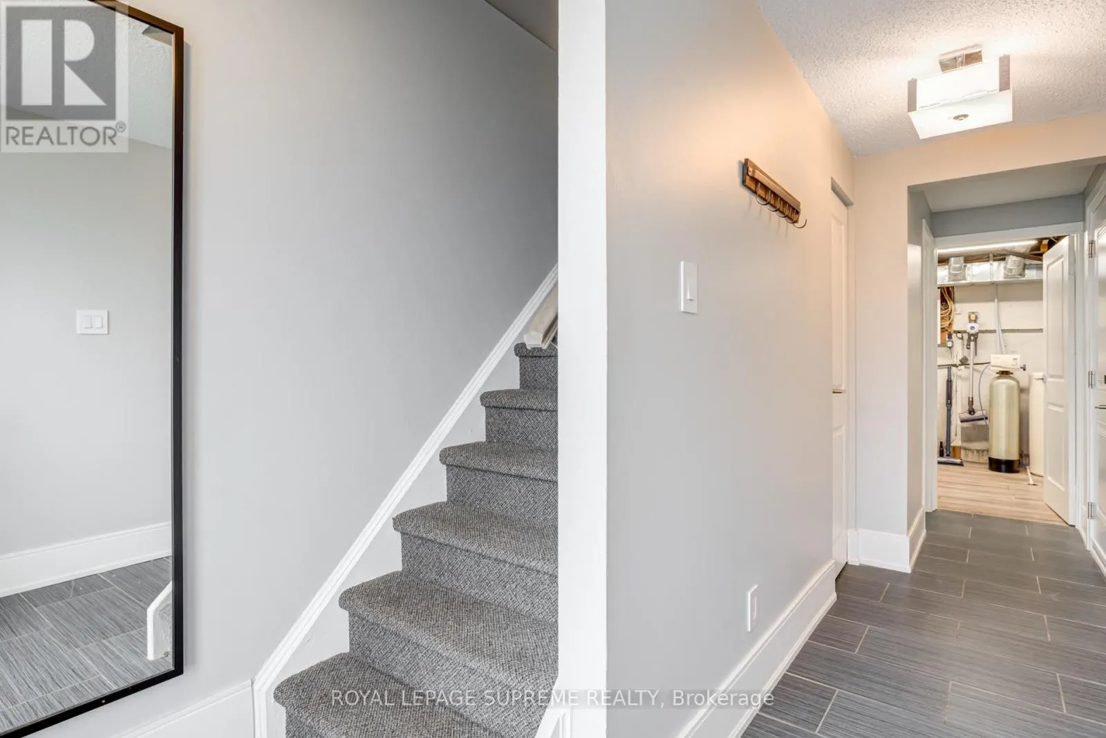 21 - 135 CHALMERS STREET S