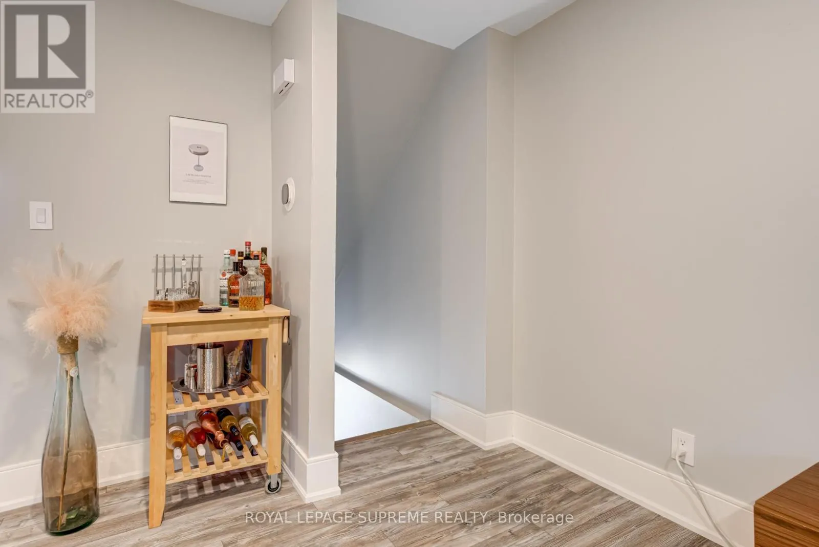 21 - 135 CHALMERS STREET S