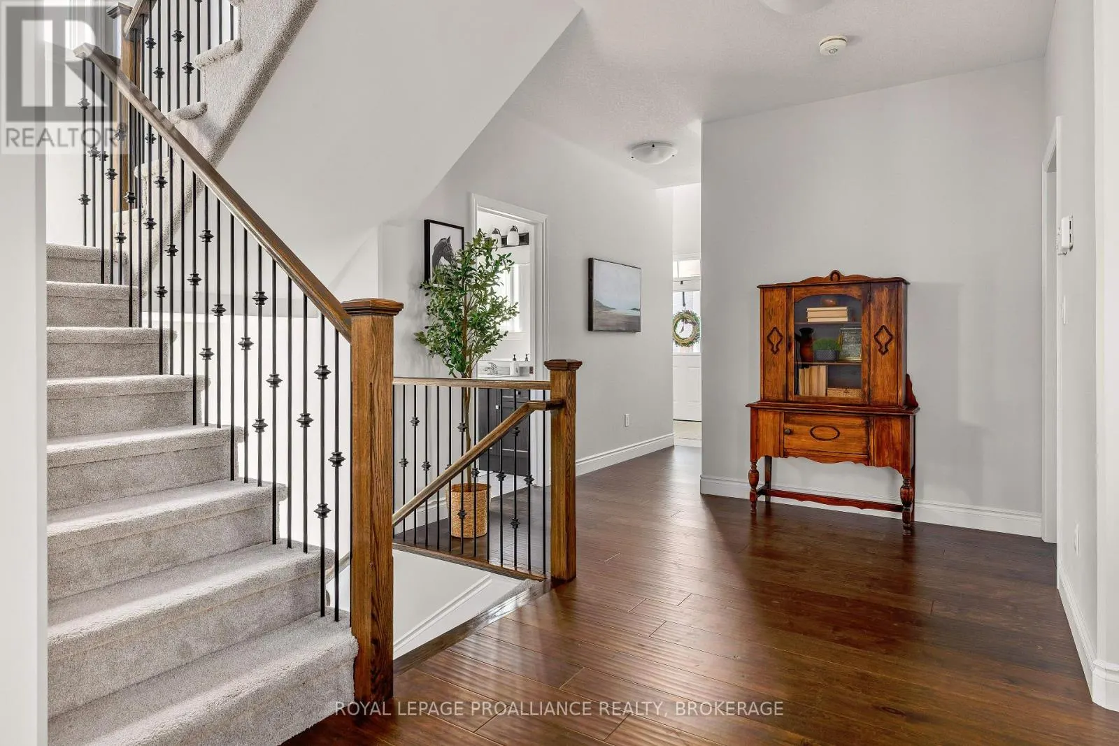 519 BETH CRESCENT