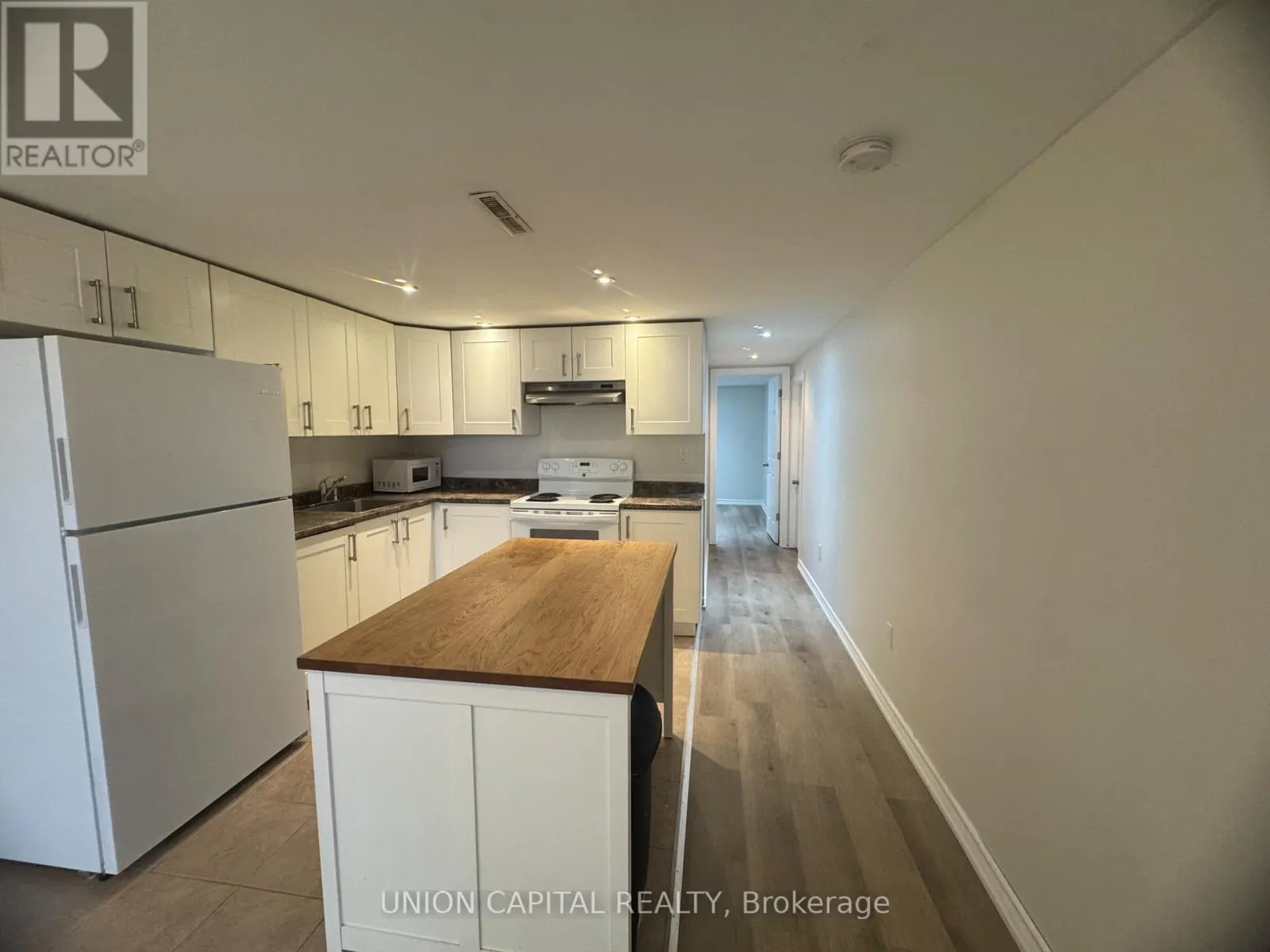 BSMT - 26 BLACKTHORNE AVENUE
