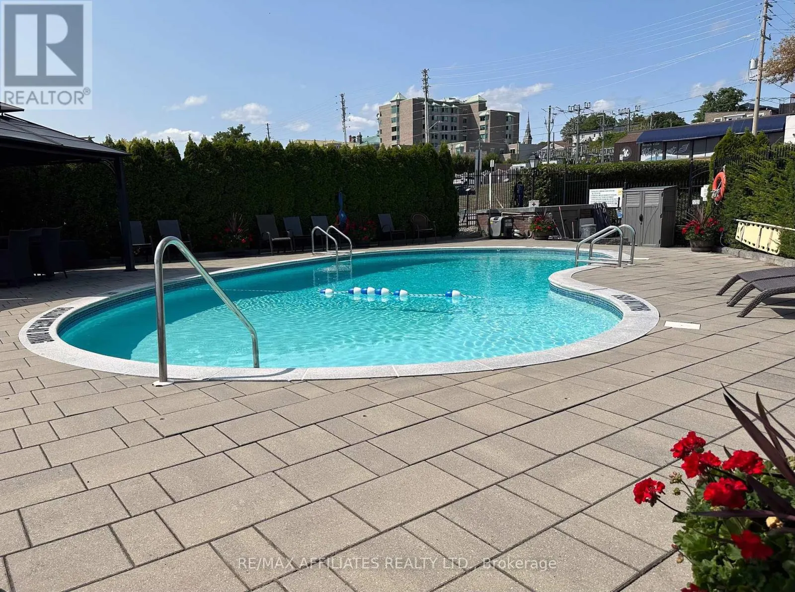 802 - 55 WATER STREET E