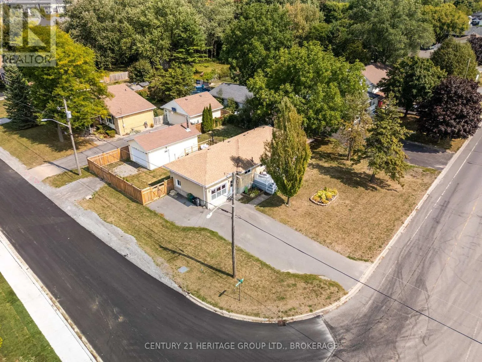 1014 WOODBINE ROAD S