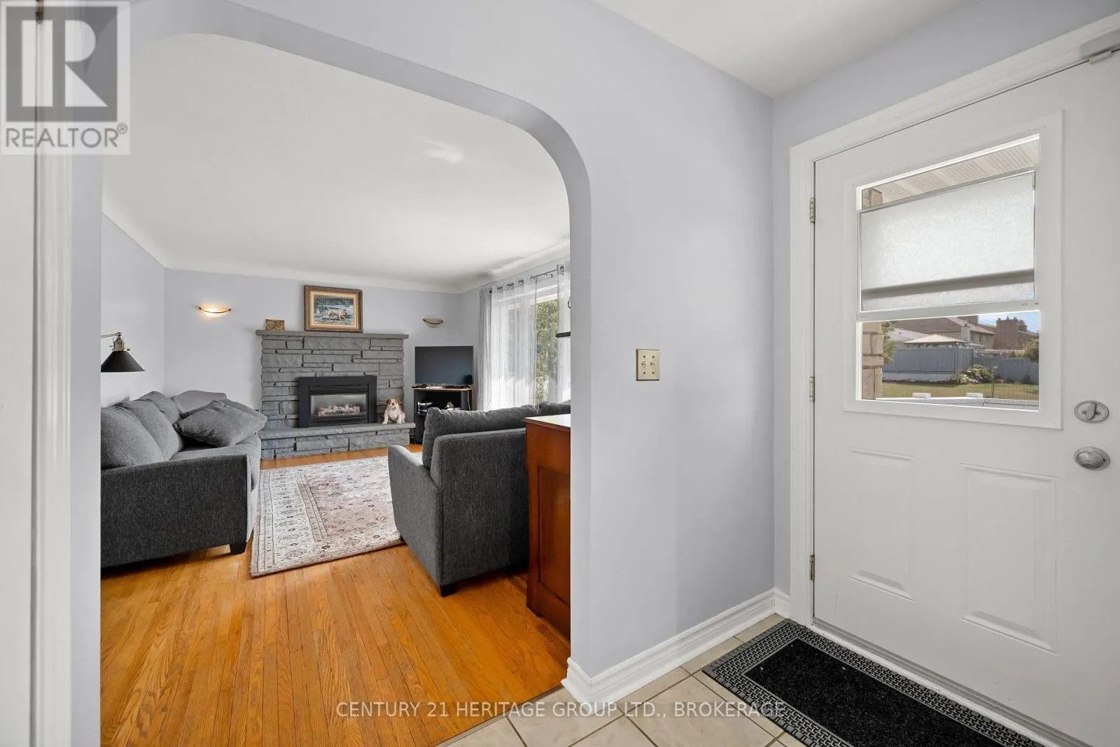 1014 WOODBINE ROAD S