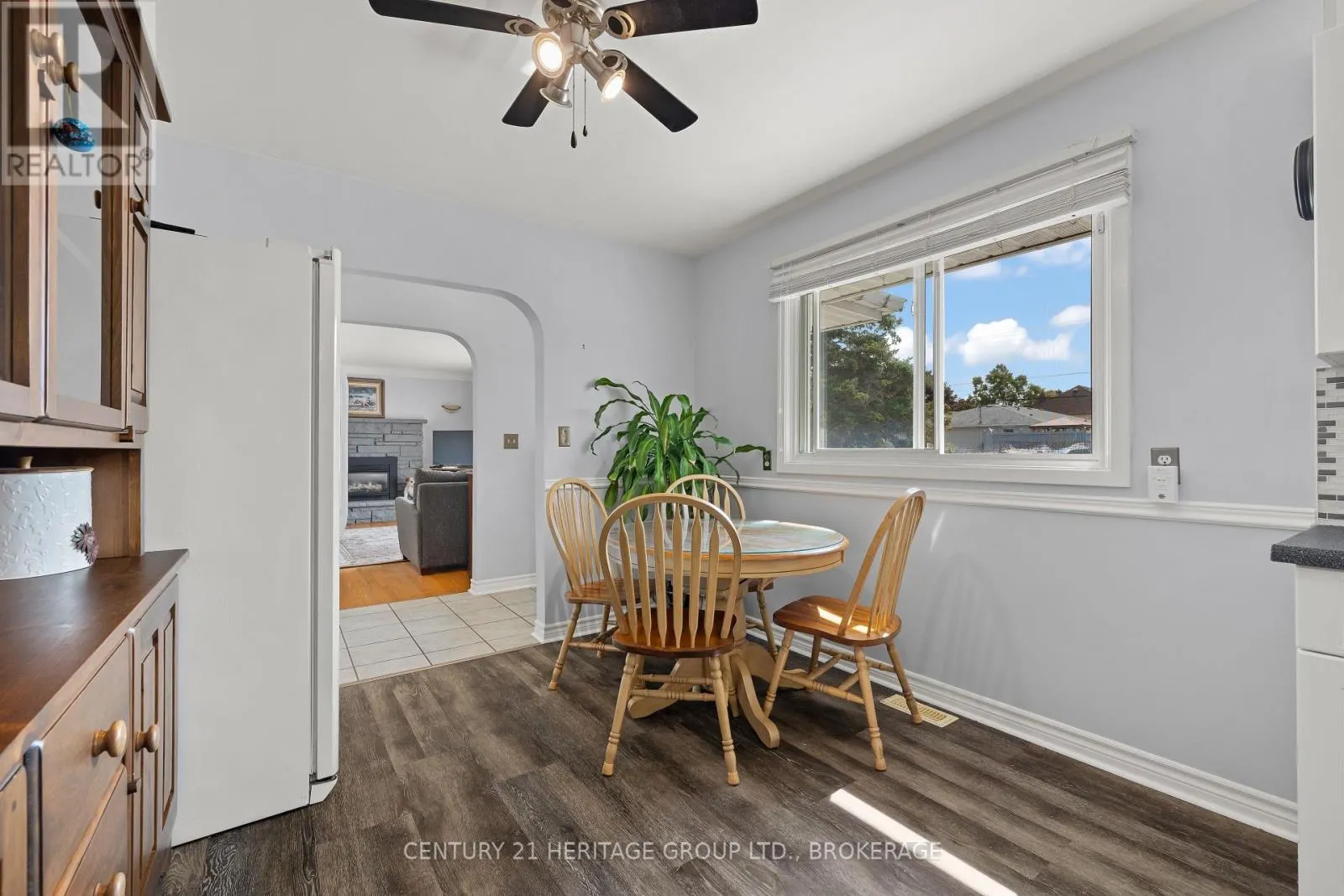 1014 WOODBINE ROAD S