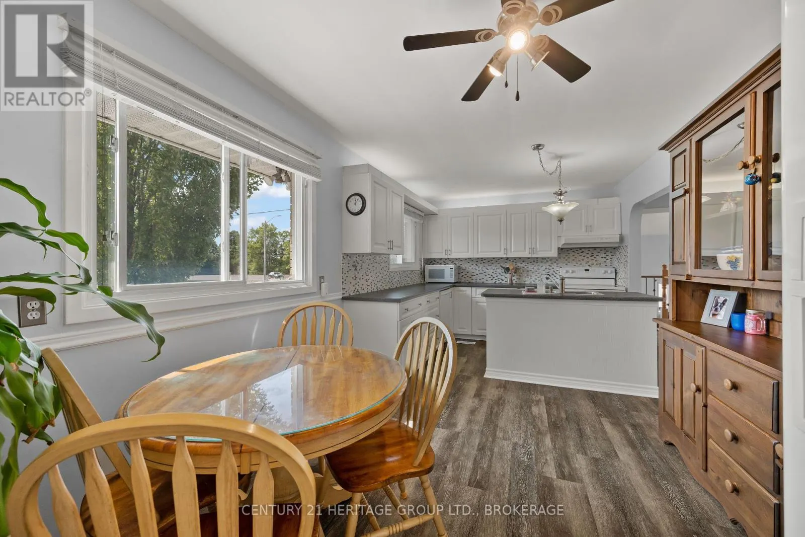 1014 WOODBINE ROAD S