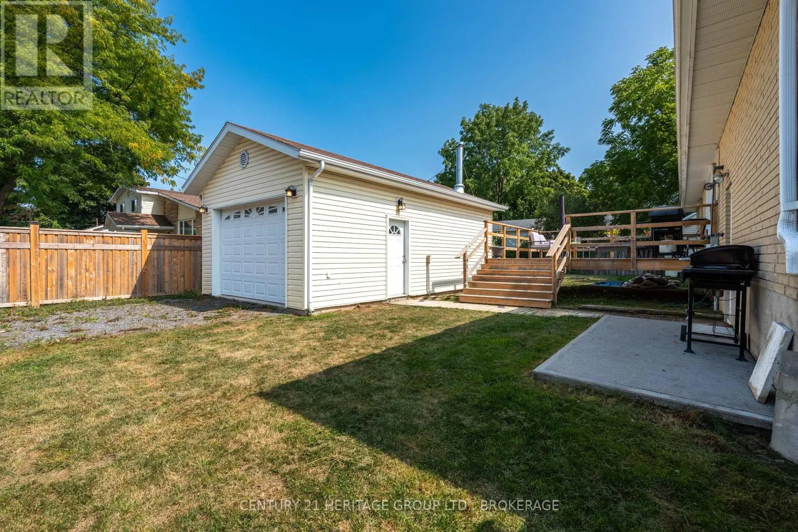 1014 WOODBINE ROAD S