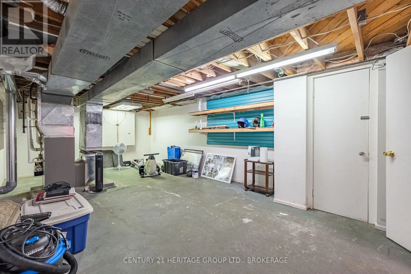 1014 WOODBINE ROAD S