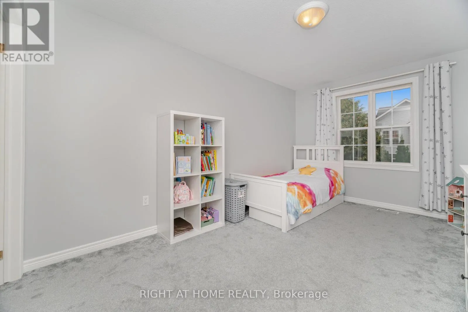 35 - 1085 HARROGATE DRIVE
