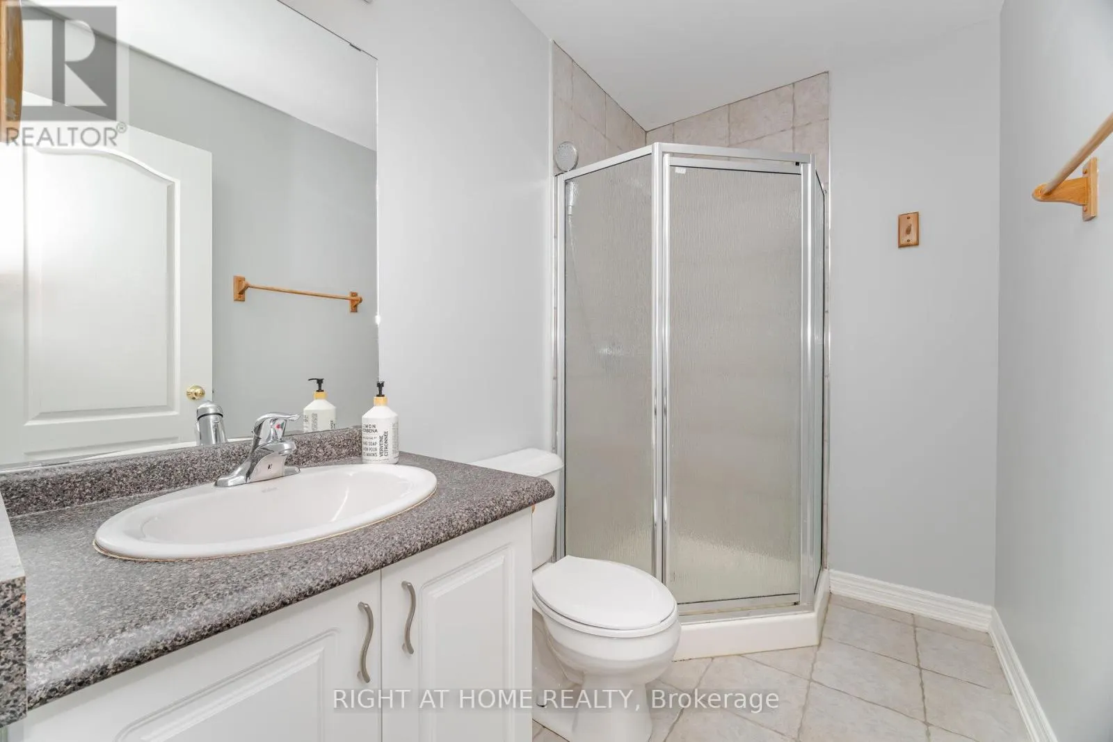 35 - 1085 HARROGATE DRIVE