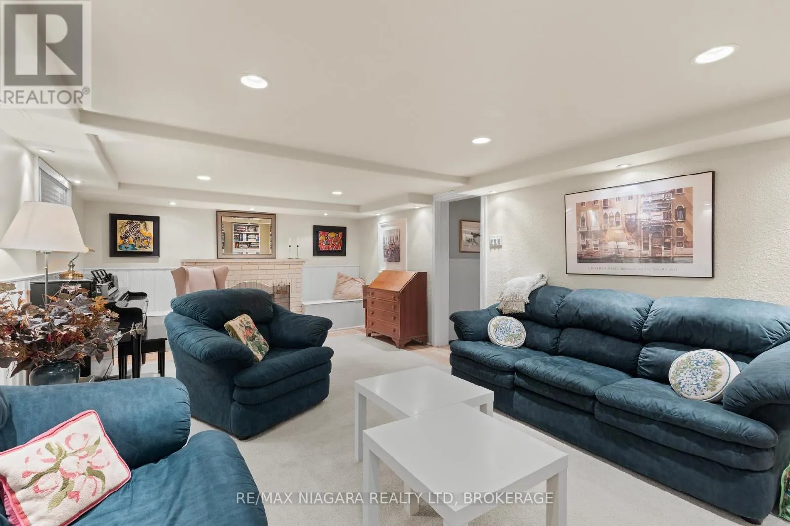 123 SOUTH DRIVE