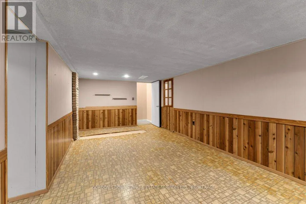 869 HAVERHILL DRIVE