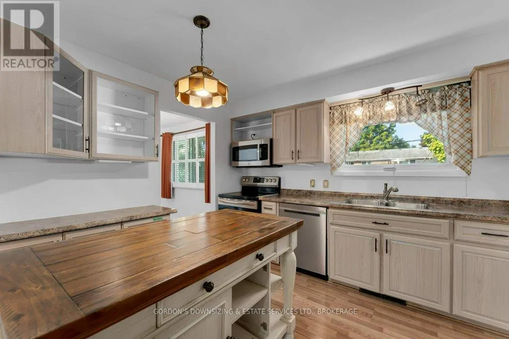869 HAVERHILL DRIVE