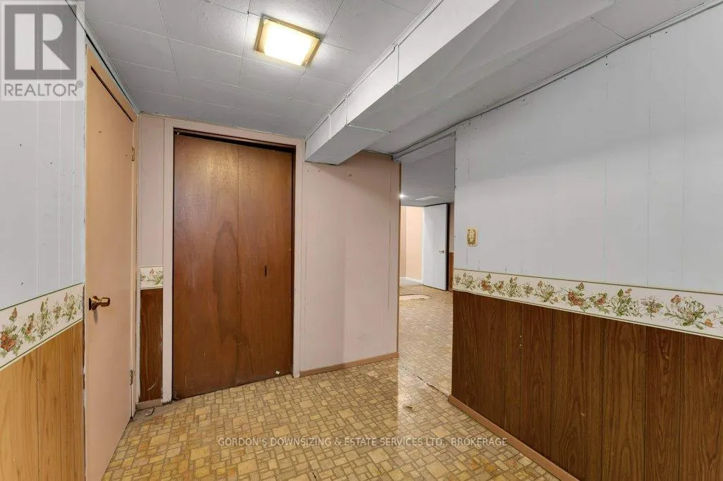 869 HAVERHILL DRIVE