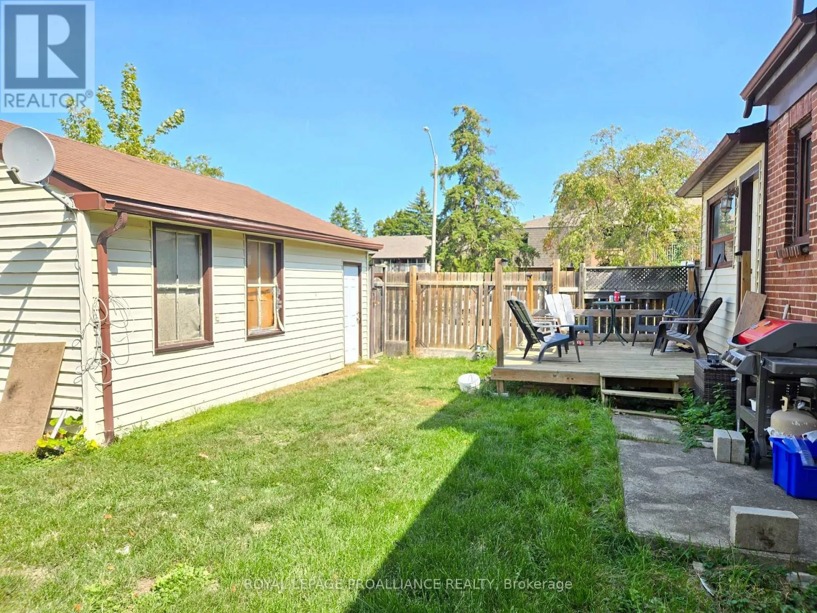 10 WELLINGTON CRESCENT