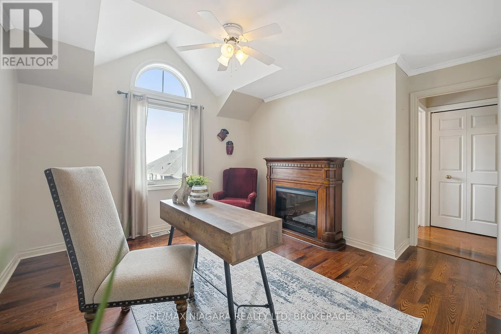 41 - 15 LAKESIDE DRIVE, #41